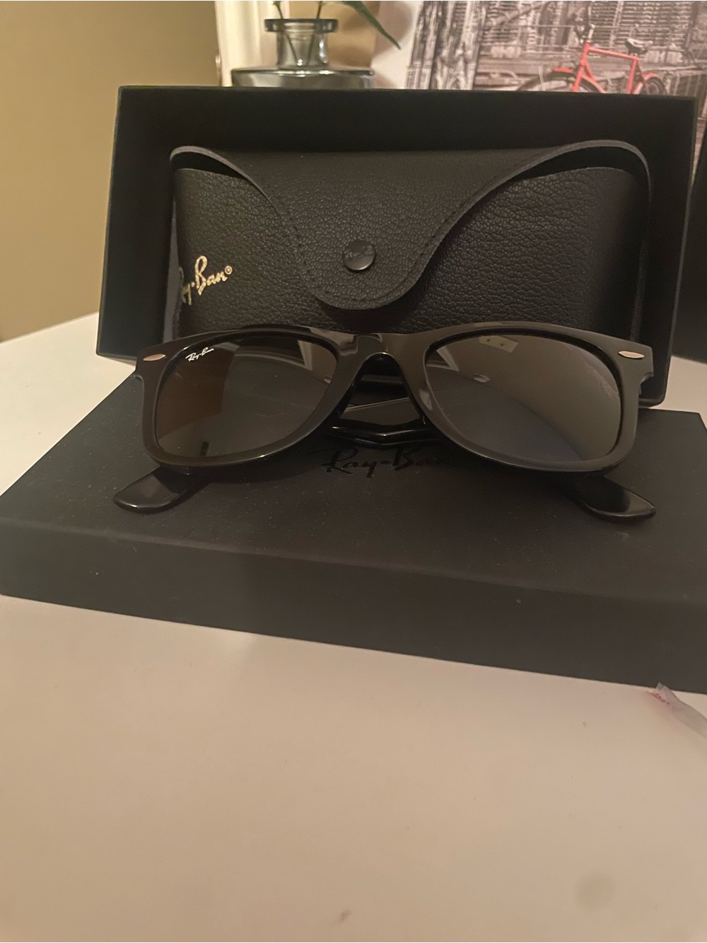 Ray-Ban Black Wayfarer Sunglasses with Brown Lenses